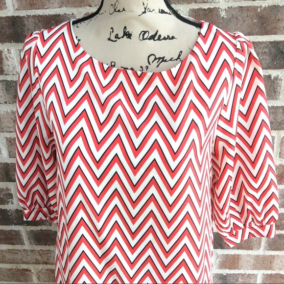 Everly Chevron Shift Dress - Picture 2 of 6